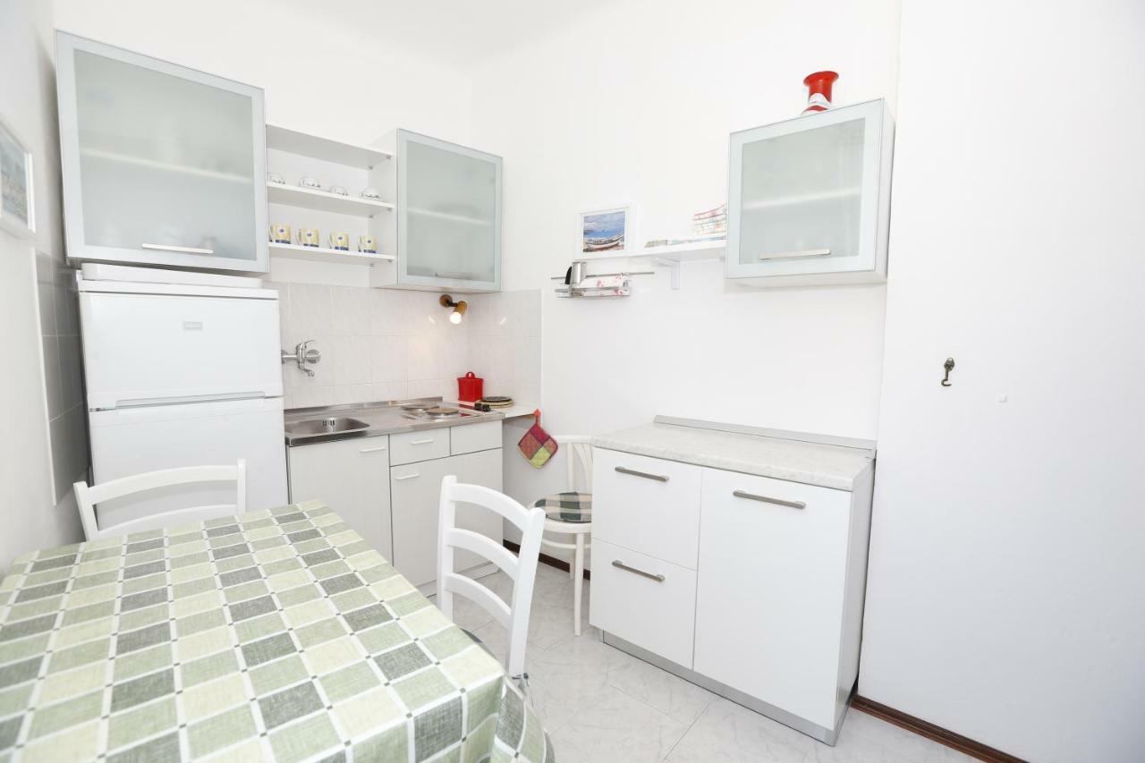 Apartment Luiza With Terrace บัชกา ภายนอก รูปภาพ